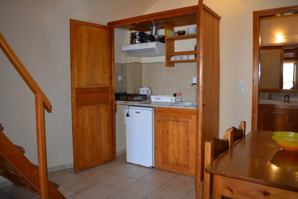 סנטוריני Anemomilos Suites מראה חיצוני תמונה